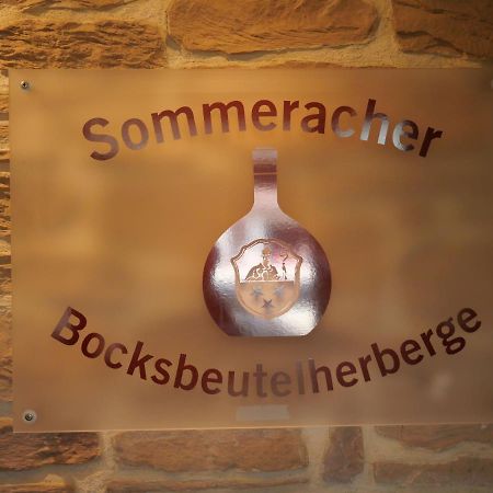 Bocksbeutelherberge Sommerach Extérieur photo